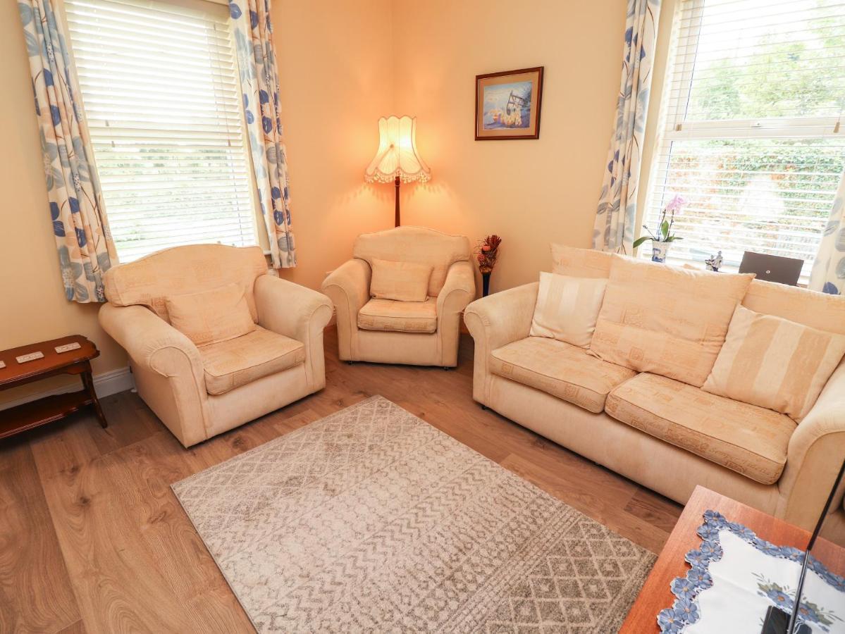 Meadow View Vila Ennis Exterior foto
