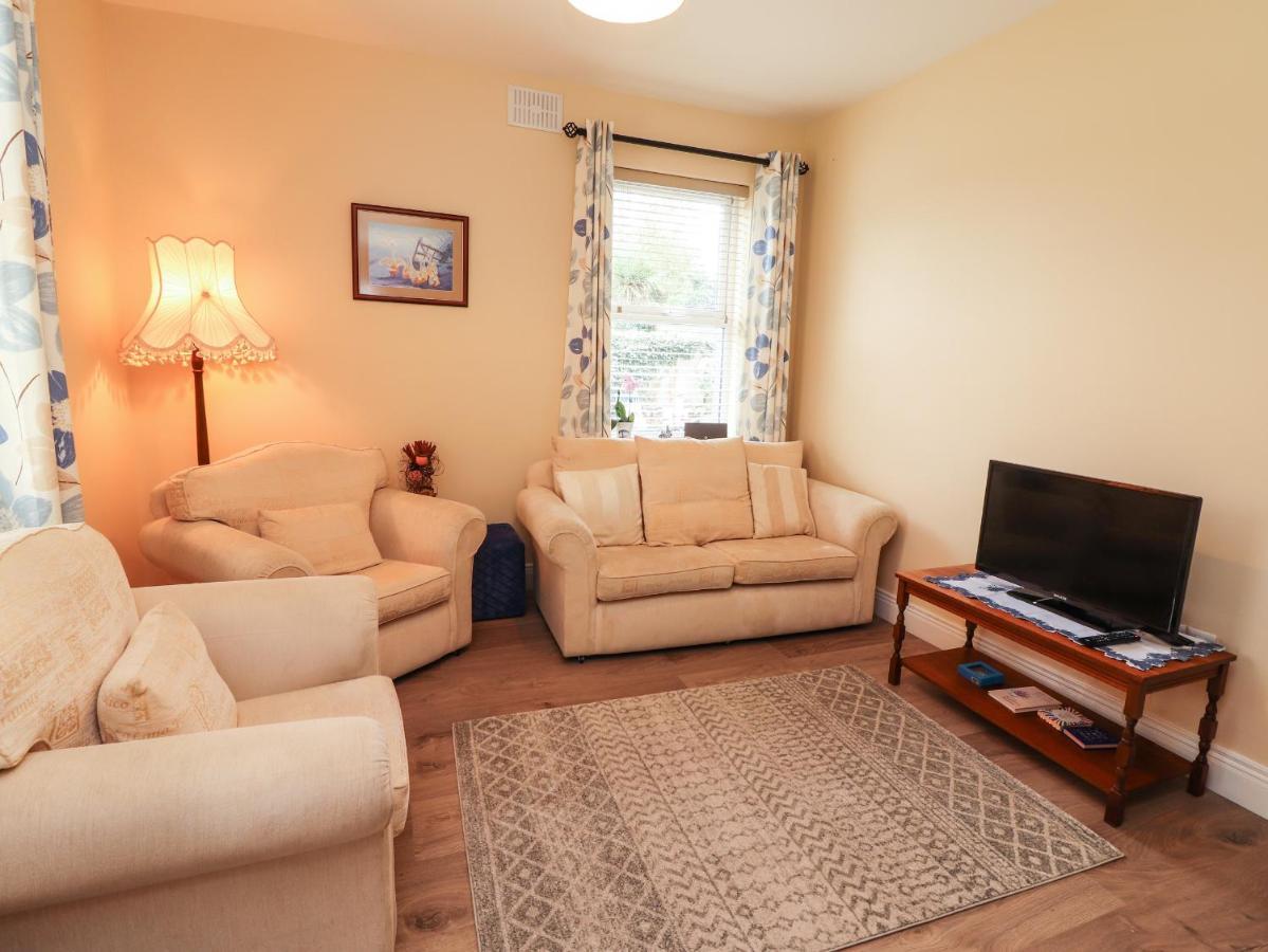 Meadow View Vila Ennis Exterior foto